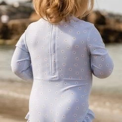 Little Dutch LD Long Sleeve Ruffle Swimsuit 74/80 21 Little Dutch LD Long Sleeve Ruffle Swimsuit 74/80 -Little World Shop 0018526 little dutch bathsuit long sleeves ruffles daisies blue 62 68 daisies 1 0878de46 9e4b 4a4c a542 94ecce230558