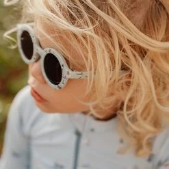 Little Dutch Child Sunglasses Round Shape Sailors Bay Blue 8 Little Dutch Child Sunglasses Round Shape Sailors Bay Blue -Little World Shop 0023684 kinderzonnebril rond sailors bay blue