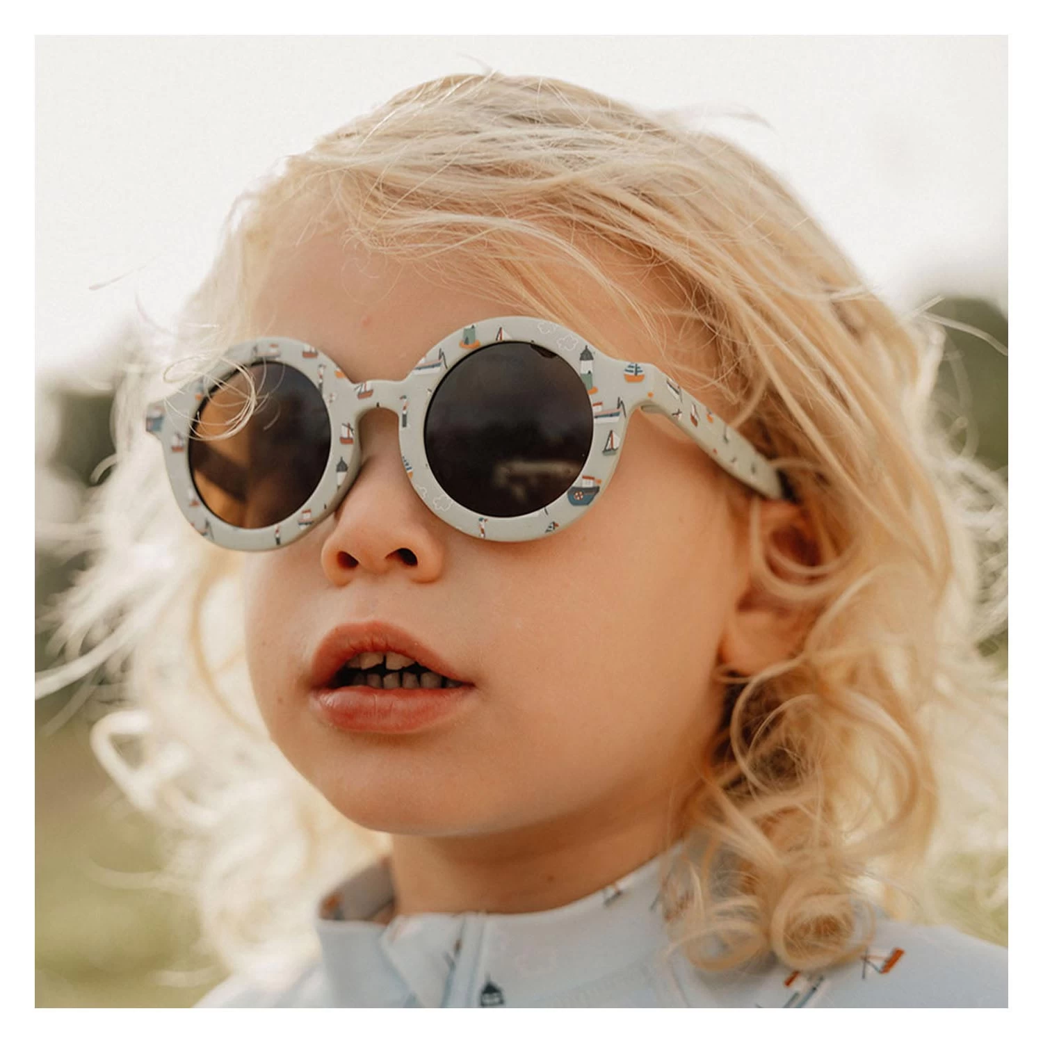 Little Dutch Child Sunglasses Round Shape Sailors Bay Blue 4 Little Dutch Child Sunglasses Round Shape Sailors Bay Blue - Image 2