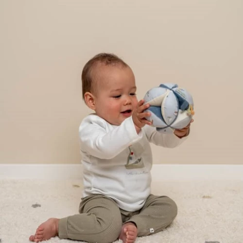 Little Dutch Gripping Ball Sailors Bay 5 Little Dutch Gripping Ball Sailors Bay - Image 3