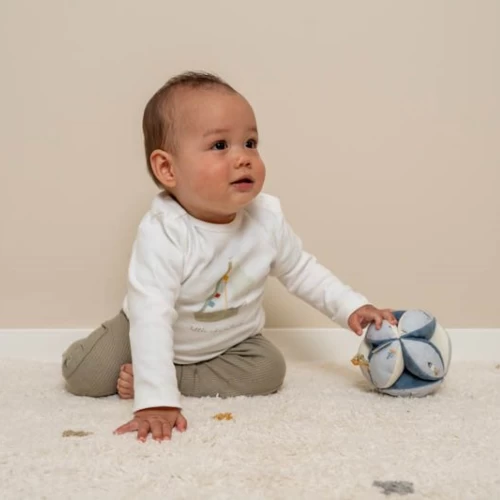 Little Dutch Gripping Ball Sailors Bay 4 Little Dutch Gripping Ball Sailors Bay - Image 2