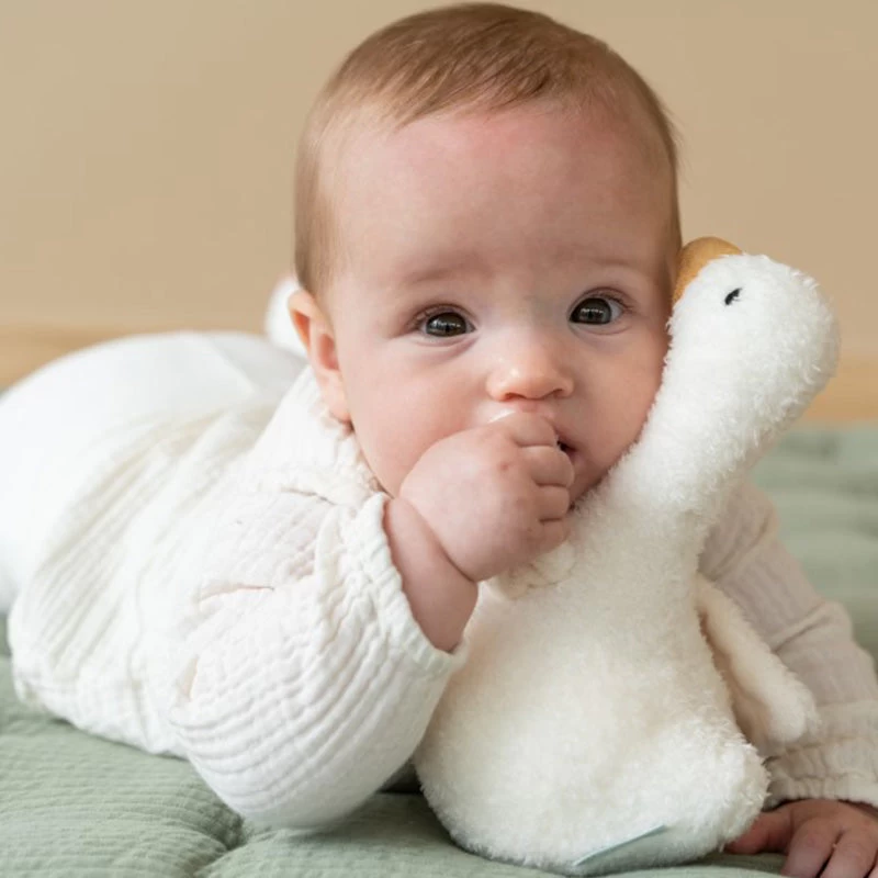 Little Dutch LD Cuddly Tumbler Little Goose 5 Little Dutch LD Cuddly Tumbler Little Goose - Image 3